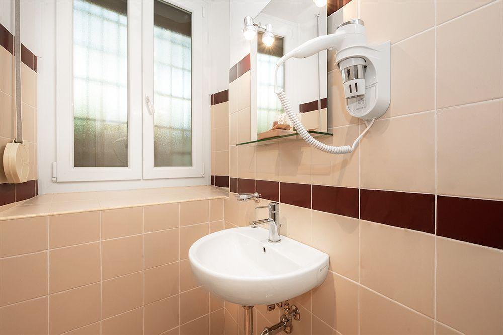 Terme Di Traiano Bed & Breakfast Rome Exterior photo